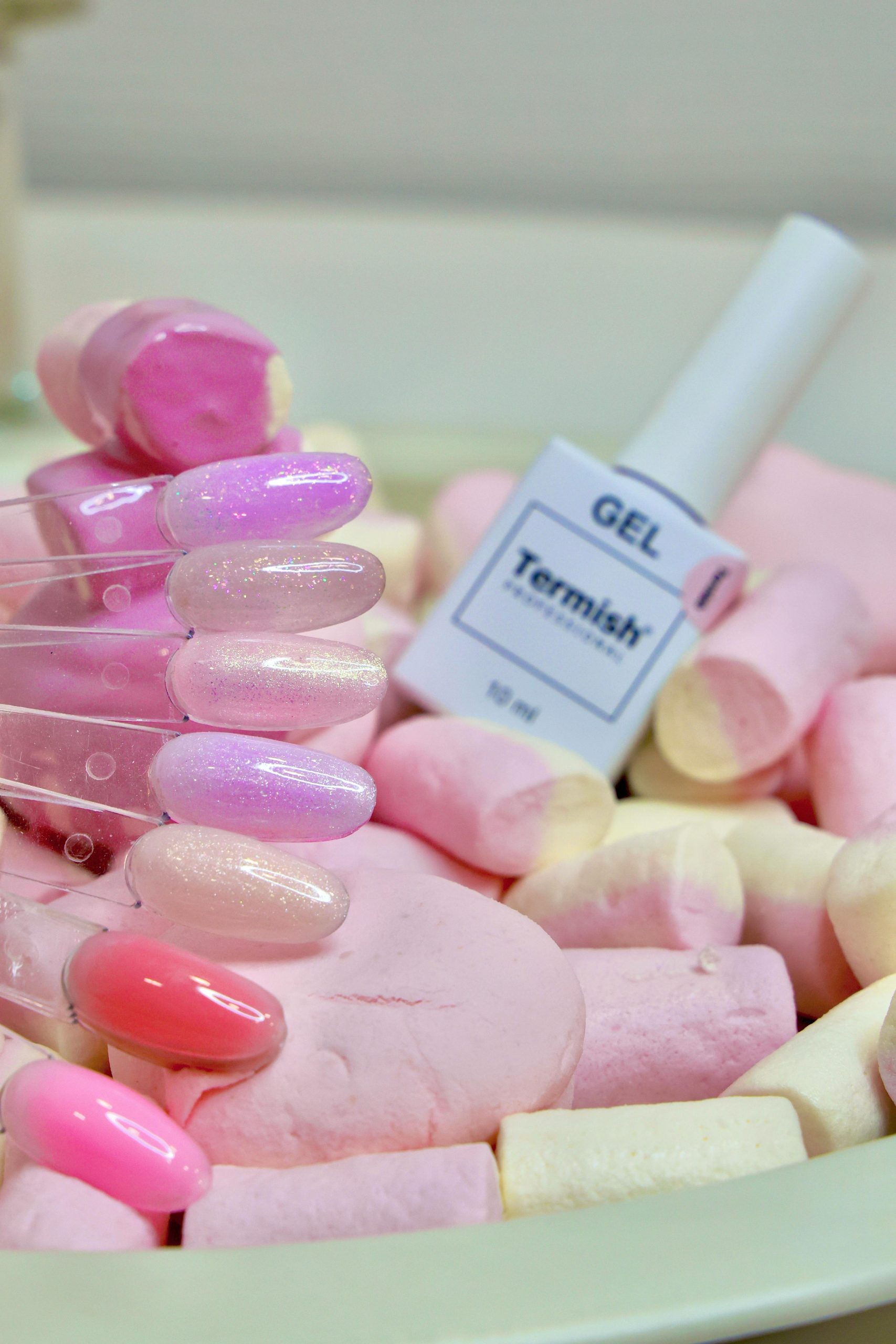Grattage doigt après vernis semi-permanent